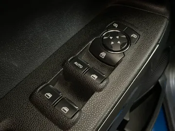 2018 Ford EcoSport - image 27