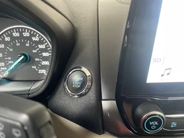 2019 Ford EcoSport - image 25