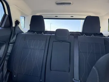2019 Ford EcoSport - image 8