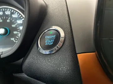 2018 Ford EcoSport - image 25