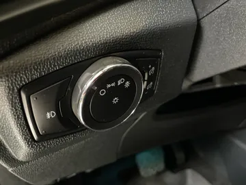 2018 Ford EcoSport - image 19