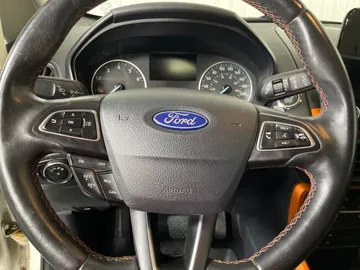 2018 Ford EcoSport - image 18