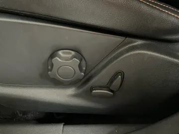 2018 Ford EcoSport - image 20