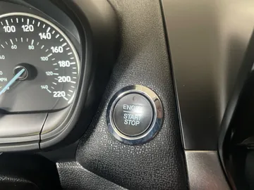 2018 Ford EcoSport - image 25