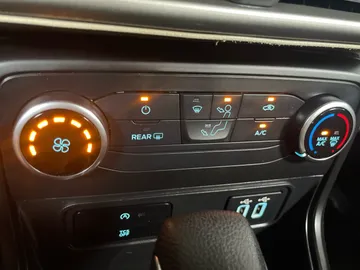 2020 Ford EcoSport - image 19