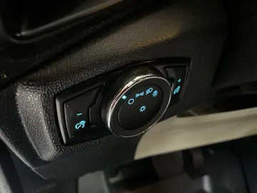 2020 Ford EcoSport - image 17