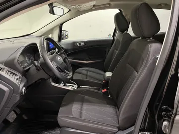 2020 Ford EcoSport - image 3
