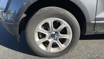 2022 Ford EcoSport - image 6