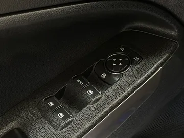 2020 Ford EcoSport - image 24