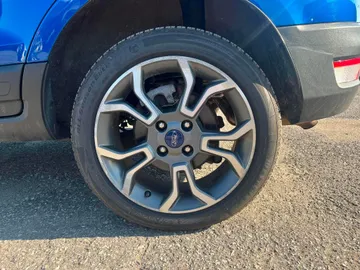 2019 Ford EcoSport - image 9
