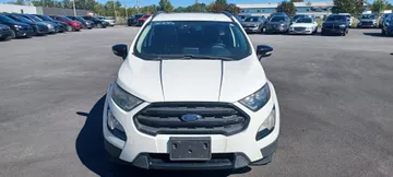 2019 Ford EcoSport - image 2