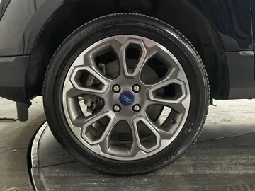 2021 Ford EcoSport - image 7