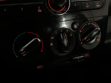 2017 Mitsubishi Mirage - image 16