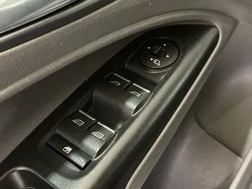 2021 Ford Transit Connect Wagon - image 21