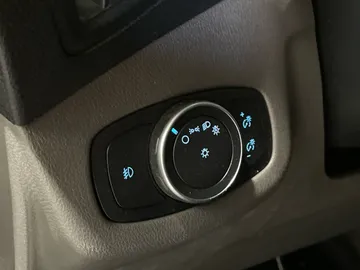 2021 Ford Transit Connect Wagon - image 27