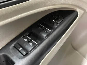 2020 Ford Transit Connect Wagon - image 21