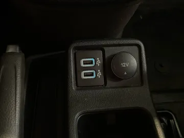 2021 Ford Transit Connect Van - image 25
