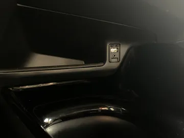 2019 Toyota C-HR - image 25