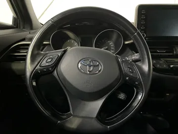 2019 Toyota C-HR - image 17
