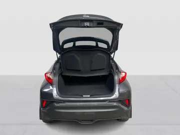 2018 Toyota C-HR - image 12