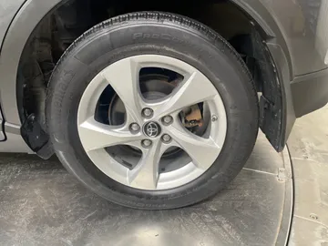 2018 Toyota C-HR - image 6