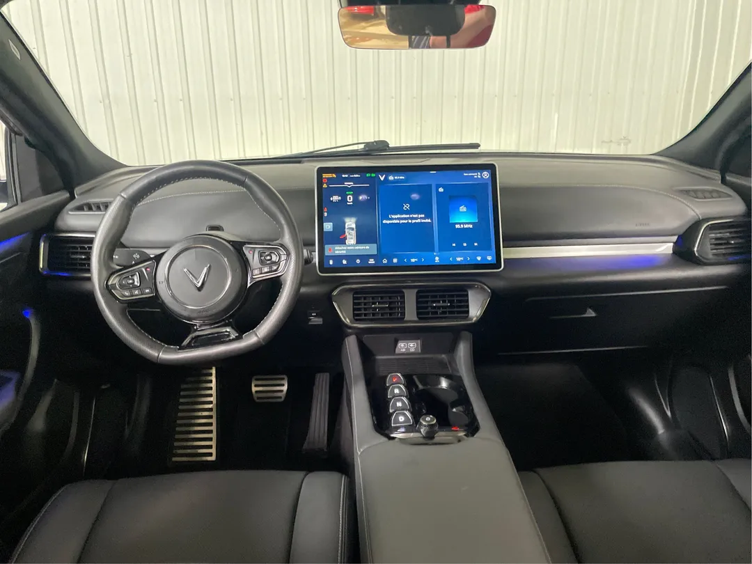 2024 VinFast VF 8 — photo 4