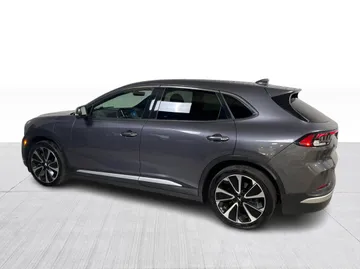2024 VinFast VF 8 - image 12