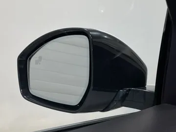 2021 Jaguar F-PACE - image 21