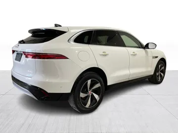 2021 Jaguar F-PACE - image 15