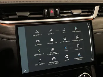 2021 Jaguar F-PACE - image 8