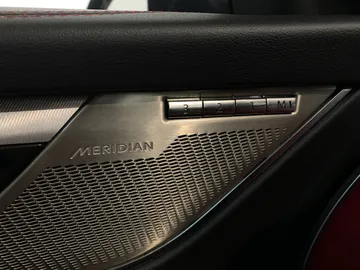 2023 Jaguar F-PACE - image 19