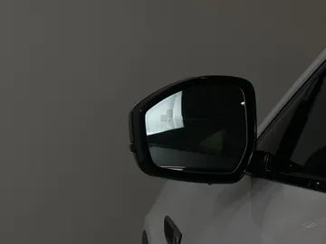 2024 Jaguar E-PACE - image 20