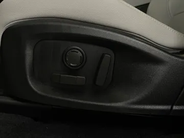 2024 Jaguar E-PACE - image 18