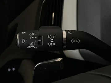 2024 Jaguar E-PACE - image 17
