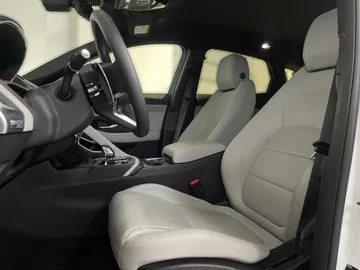 2024 Jaguar E-PACE - image 10