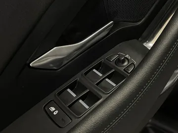 2023 Jaguar E-PACE - image 25