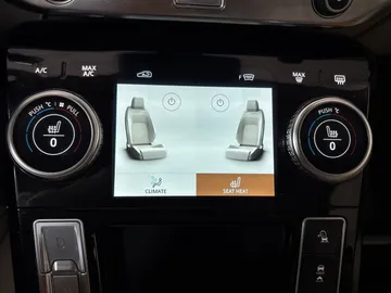 2022 Jaguar I-PACE - image 26