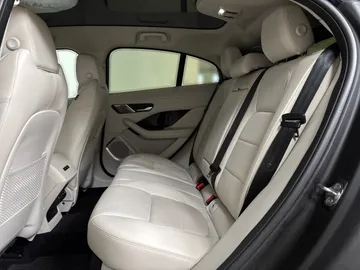 2022 Jaguar I-PACE - image 16