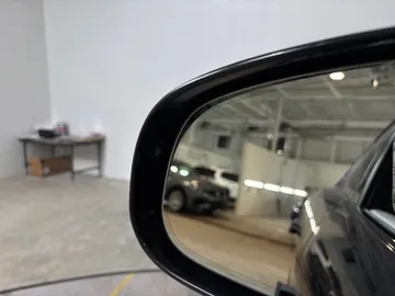 2022 Jaguar I-PACE - image 21