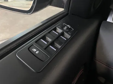 2023 Land Rover Discovery Sport - image 27