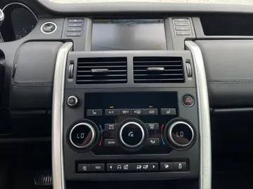 2018 Land Rover Discovery Sport - image 24
