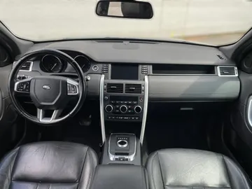 2018 Land Rover Discovery Sport - image 4