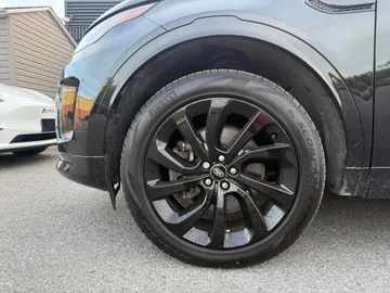 2023 Land Rover Discovery Sport - image 7