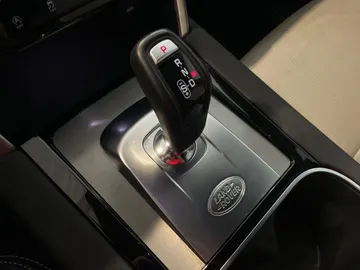 2023 Land Rover Discovery Sport - image 34