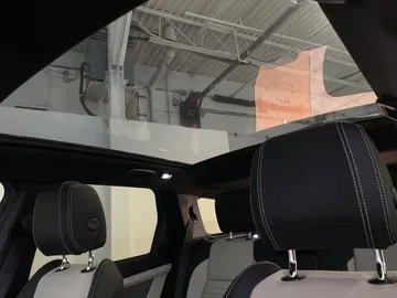 2023 Land Rover Discovery Sport - image 12