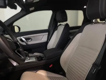 2023 Land Rover Discovery Sport - image 10