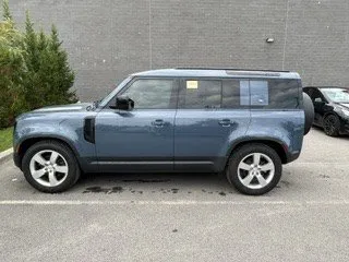2024 Land Rover Defender - image 4