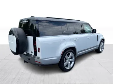 2023 Land Rover Defender - image 15