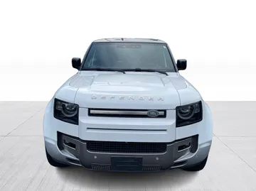 2023 Land Rover Defender - image 9