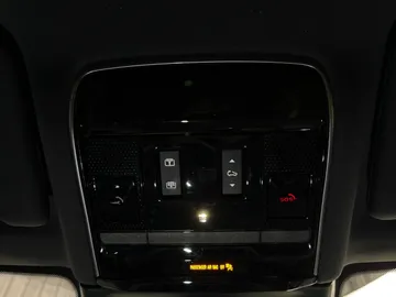 2023 Land Rover Range Rover - image 16